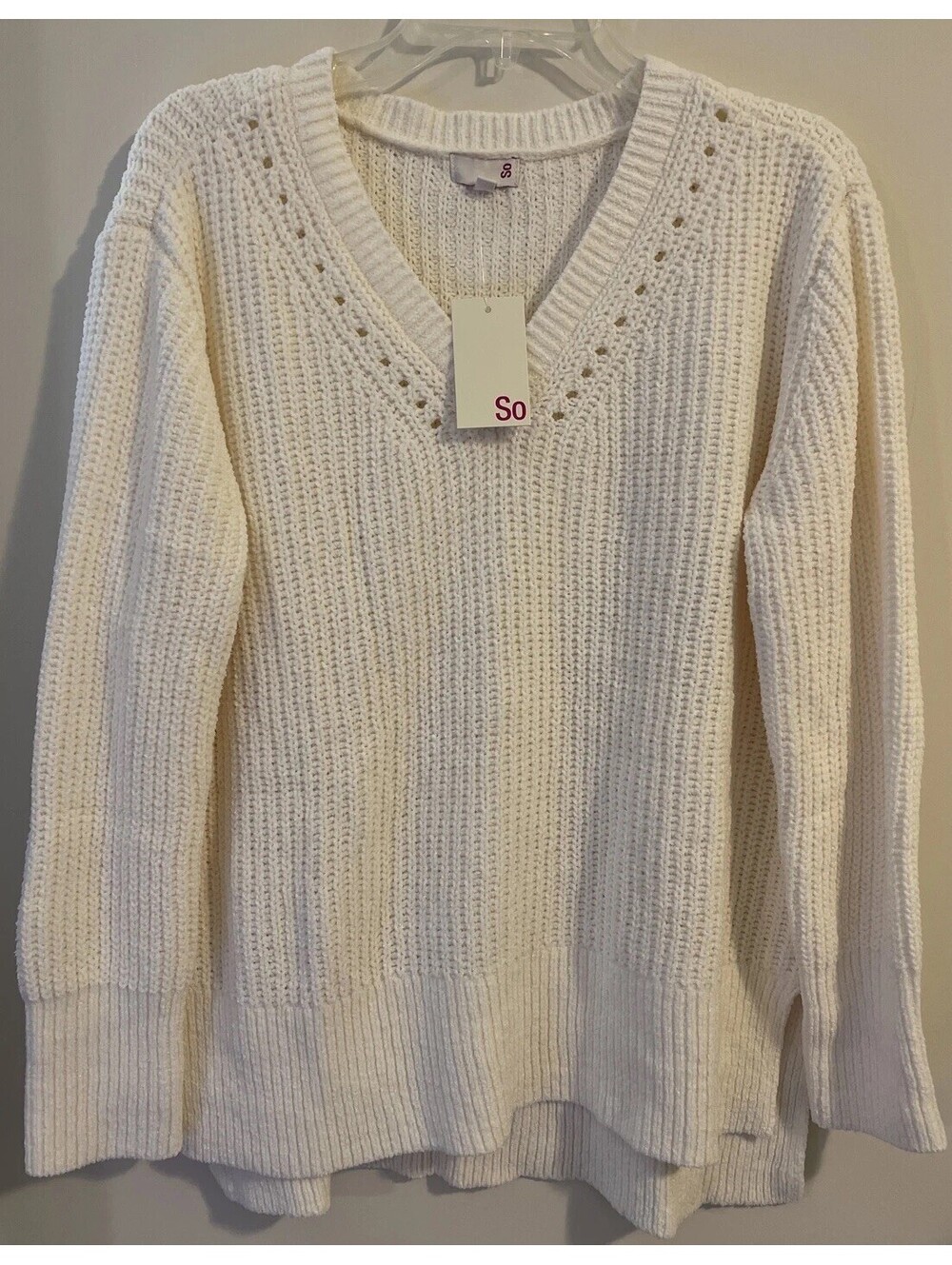 SO Womens Medium Ivory Chunky-Knit Pullover Vneck Oversized Sweater NWT! A1046
